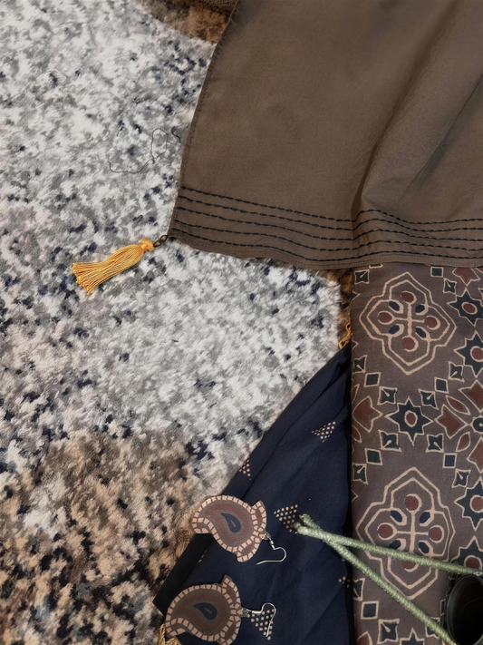 Brown Stole - pure dupatta lawn with Kaanthaa stitch border