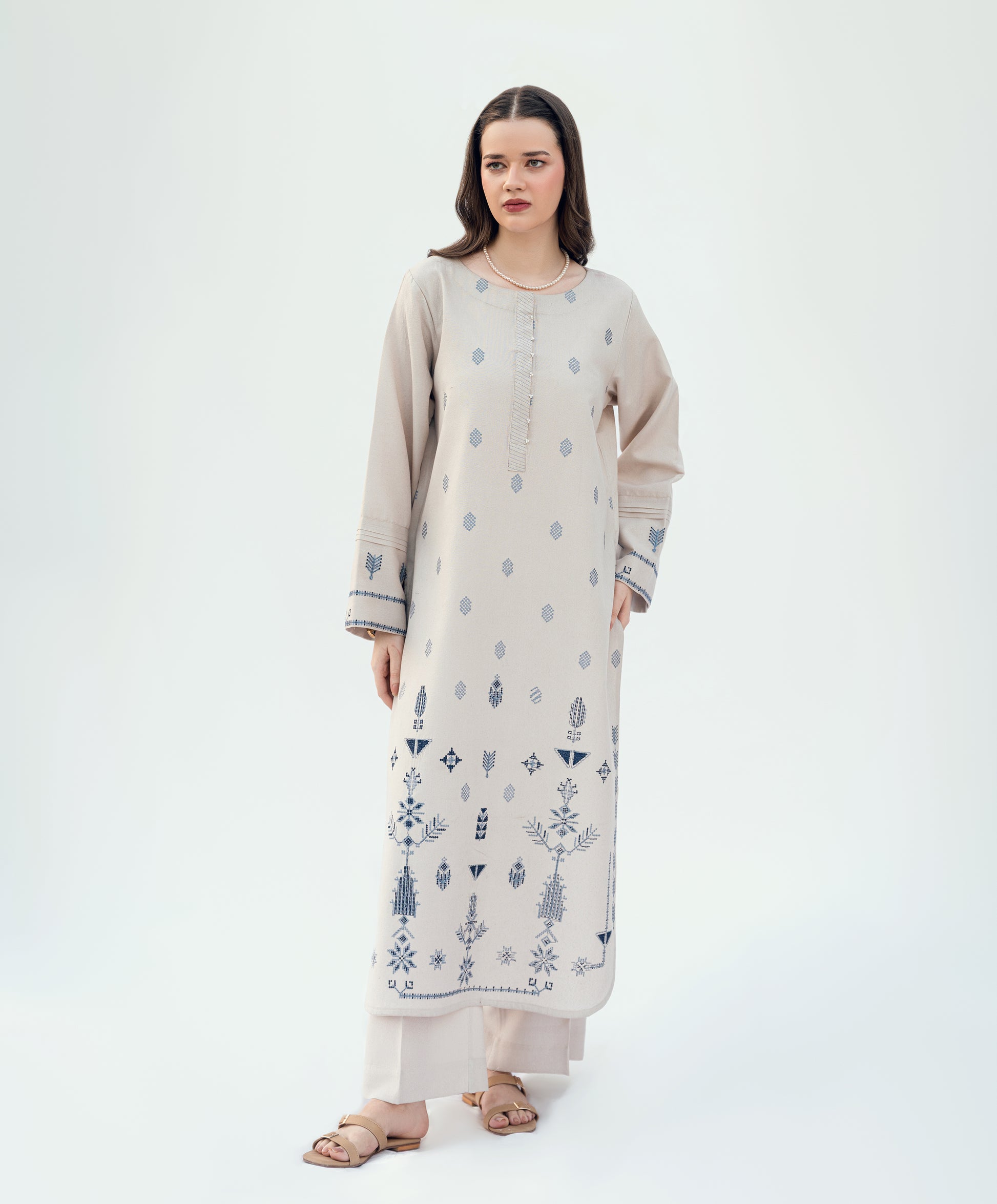 Ice Petal | 2 pc Stitched Kaanthaa Ice Petal | 2 pc Stitched Kaanthaa
